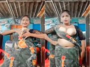 Tamil Girl Shows Her Boobs